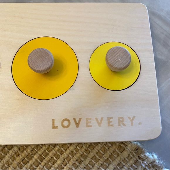 Lovevery • Circle of Friends Puzzle - Picture 2 of 5